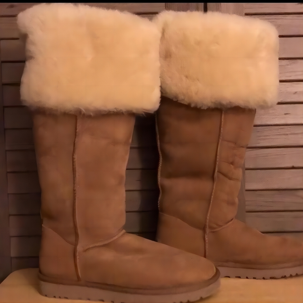 Amikas Over knee uggs